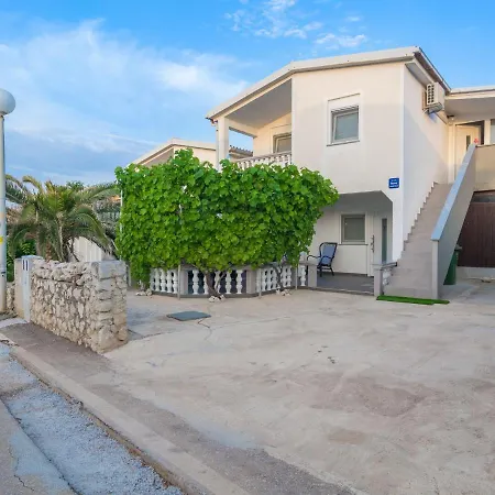 Holiday home Spacious In With Terrace